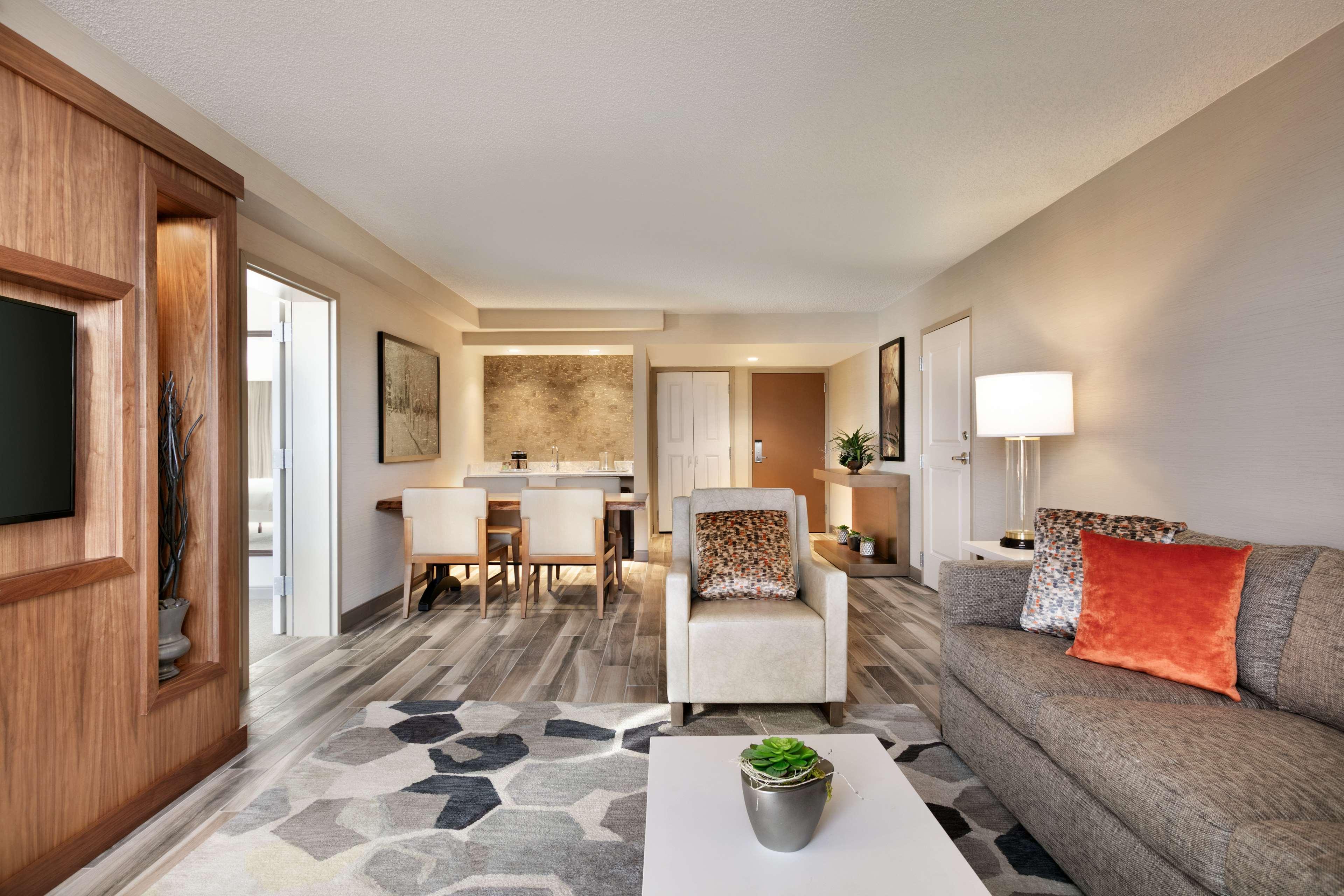 Hilton Fort Collins Exterior photo