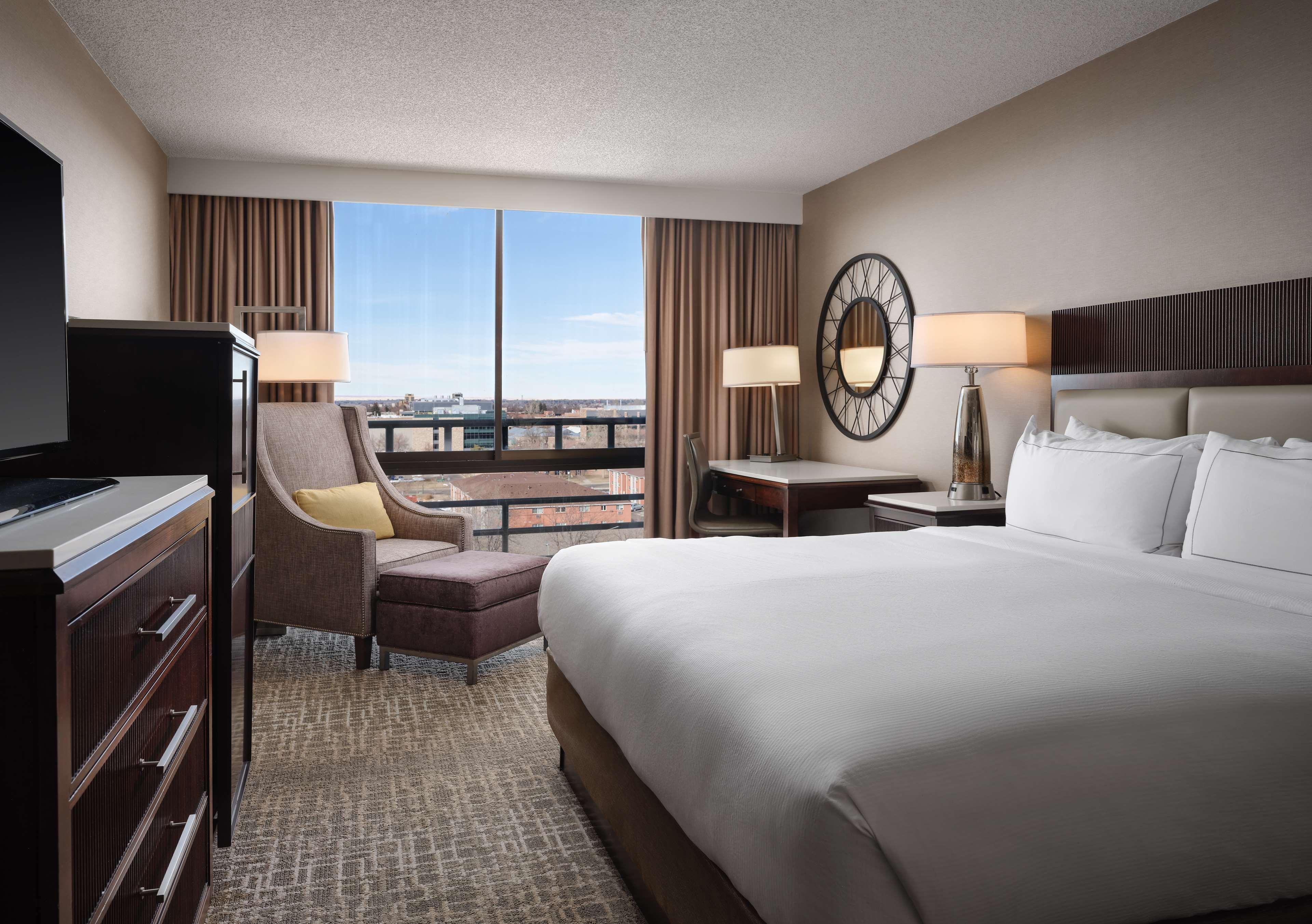 Hilton Fort Collins Exterior photo