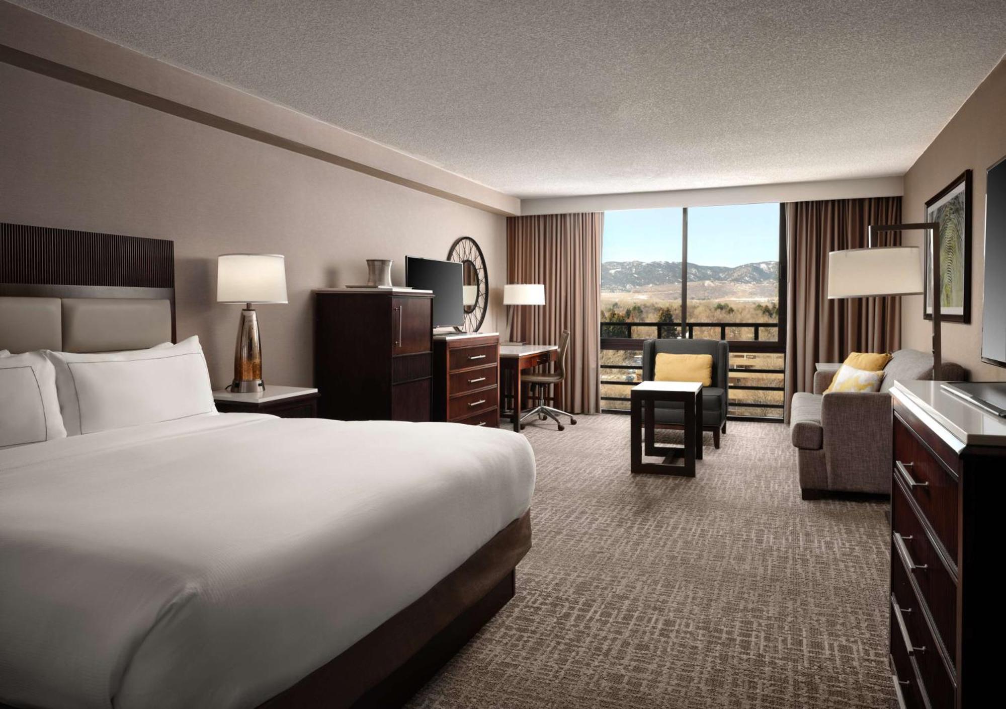 Hilton Fort Collins Exterior photo