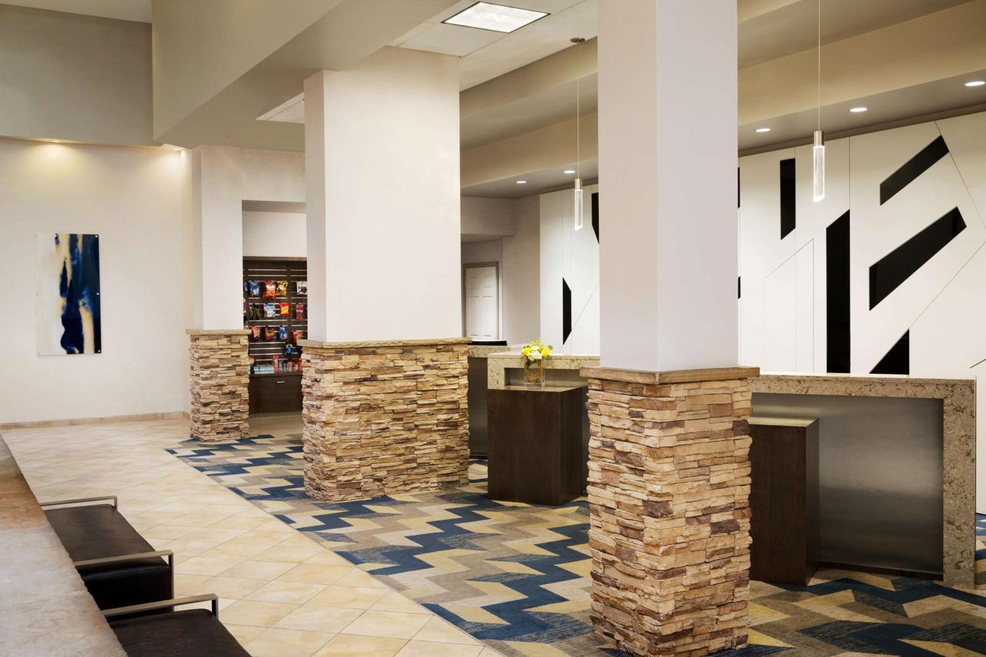 Hilton Fort Collins Exterior photo