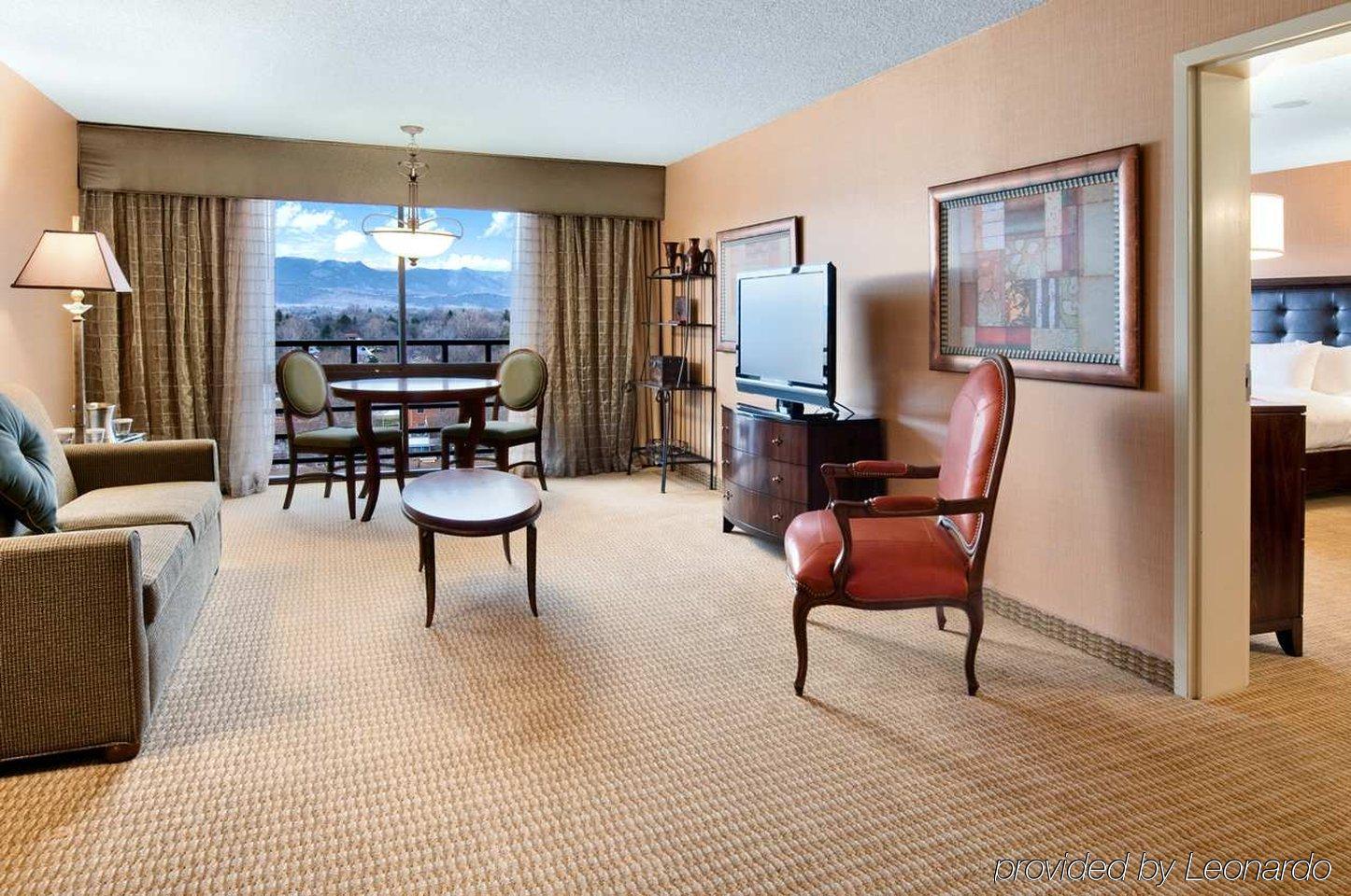 Hilton Fort Collins Room photo